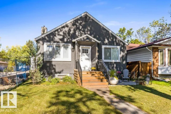 10706 75 AV NW, Edmonton, Alberta T6E1J9