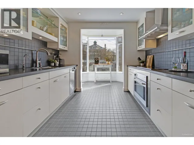 401 2628 ASH STREET, Vancouver, British Columbia V5Z4L2