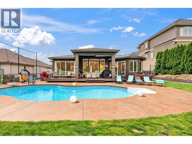 3109 Capistrano Court, Kelowna, British Columbia V1V2A3