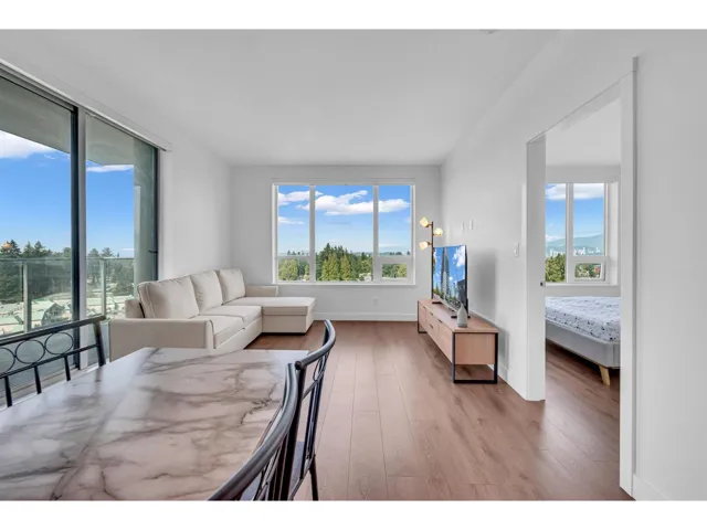 1107 13359 OLD YALE ROAD, Surrey, British Columbia V3T0S4