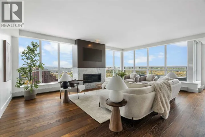 2421, 222 Riverfront Avenue SW, Calgary, Alberta T2P0X2