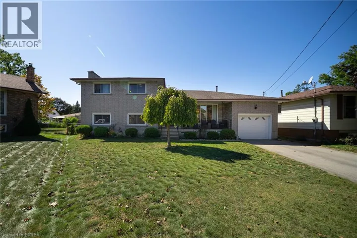 32 AVONDALE Crescent, Brantford, Ontario N3S4L5