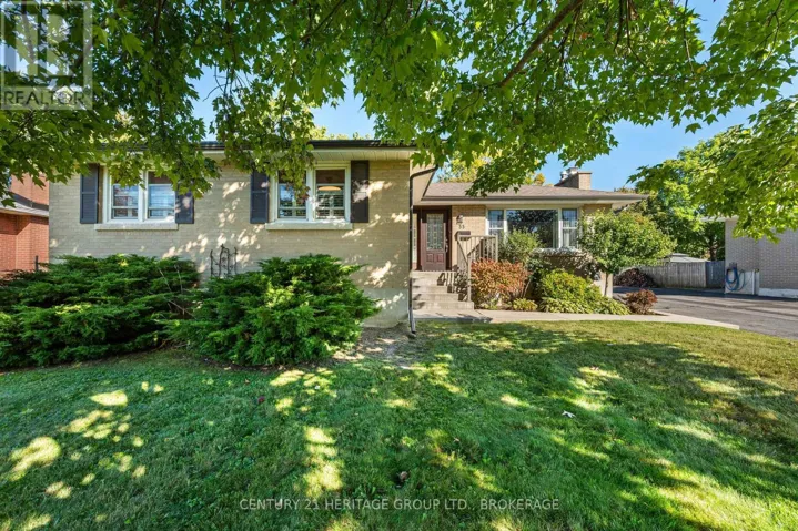 35 LOYALIST AVENUE, Loyalist (Amherstview), Ontario K7N1K5