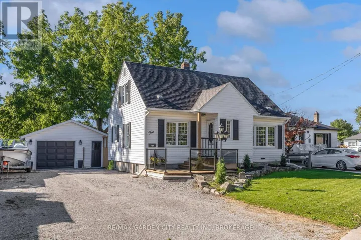 4 MANOR ROAD, St. Catharines (Vine/Linwell), Ontario L2N3B5