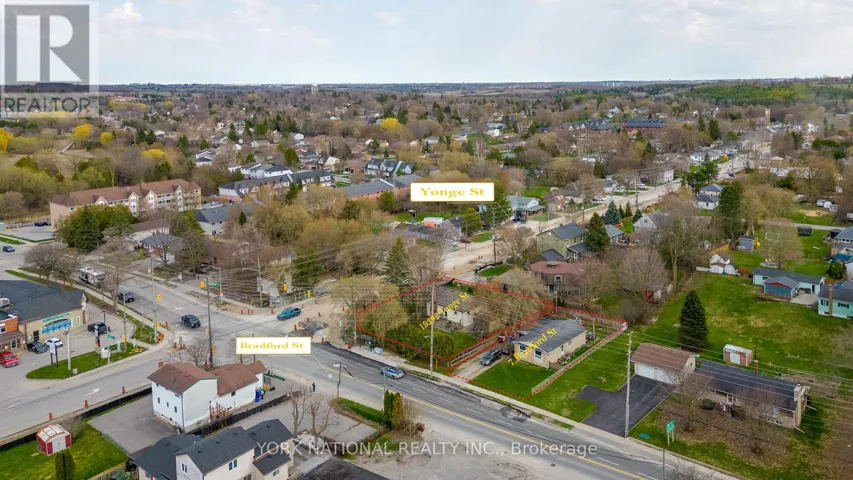 7 BRADFORD STREET, East Gwillimbury (Holland Landing), Ontario L9N1L6