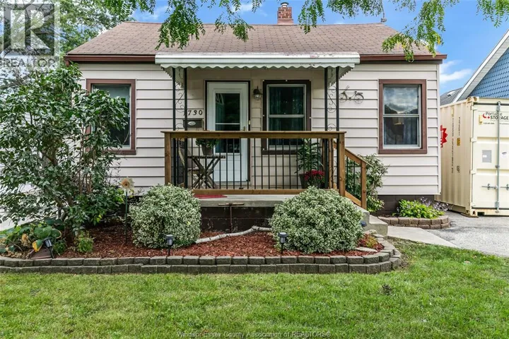1730 AUBIN ROAD, Windsor, Ontario N8Y4G5