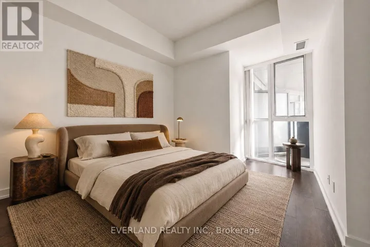 201 - 20 BRUYERES MEWS, Toronto (Niagara), Ontario M5V0G8