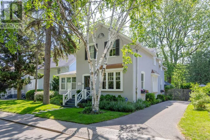 332 PALMER AVENUE, Oakville (OO Old Oakville), Ontario L6J1T3
