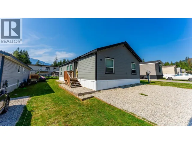 44 Johnson Way, Revelstoke, British Columbia V0E2S0
