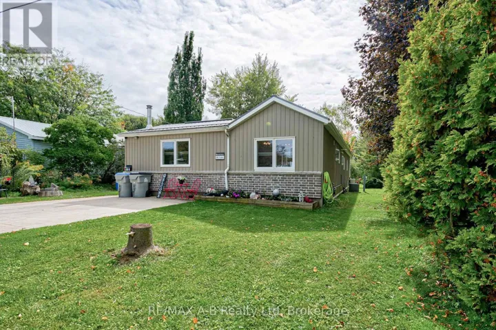 195 CEDAR ROAD, Perth East (Crystal Lake), Ontario N5A6S6