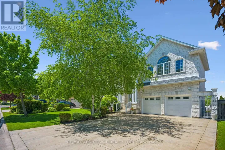 6 FOURSEASONS DRIVE, Hamilton (Winona), Ontario L8E5Y5