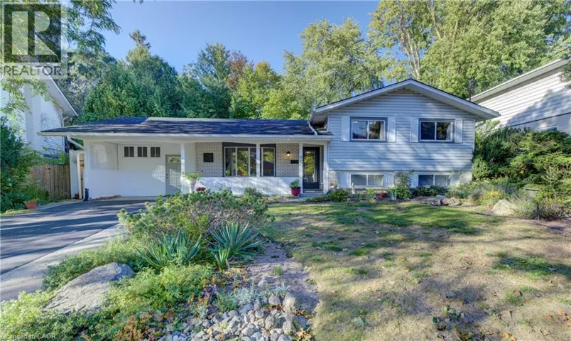 95 UPLANDS Drive, Kitchener, Ontario N2M4X3