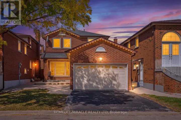 8 LOIRE COURT, Toronto (West Humber-Clairville), Ontario M9V4Z7