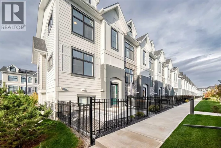 150 Les Jardins Park SE, Calgary, Alberta T2C5V3