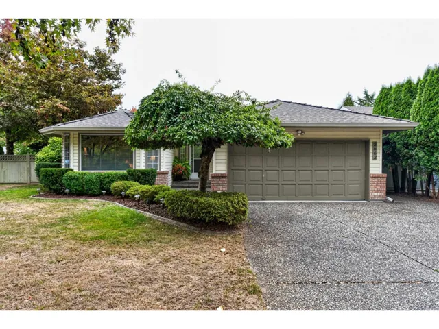8662 161 STREET, Surrey, British Columbia V4N1B1