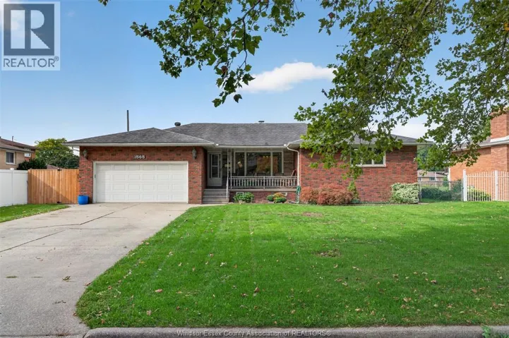 1565 Roxborough, Windsor, Ontario N9B3H2