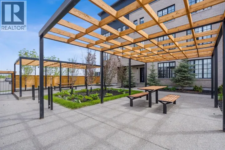 102, 8155 8 Avenue SW, Calgary, Alberta T3H6B1