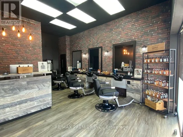 7 ERSKINE AVENUE, Toronto (Mount Pleasant West), Ontario M4P2E7