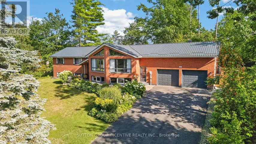 43 WATTIE ROAD, Springwater (Midhurst), Ontario L9X0P6