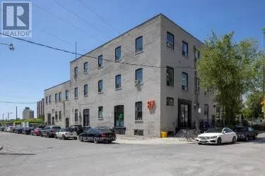 B3 - 87 WADE AVENUE, Toronto (Dovercourt-Wallace Emerson-Junction), Ontario M6H1P5
