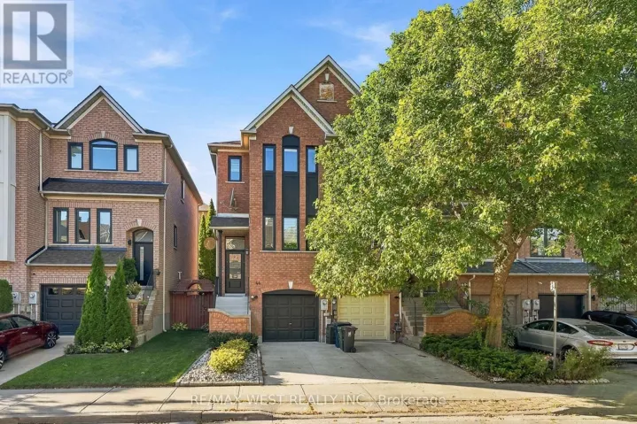 44 BLUEWATER COURT, Toronto (Mimico), Ontario M8V4A9