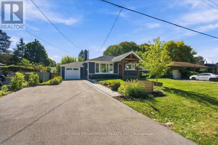 38 ENMORE AVENUE, Hamilton (Ancaster), Ontario L9G2H3