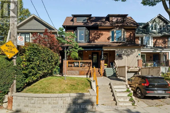 49 INGHAM AVENUE, Toronto (North Riverdale), Ontario M4K2W6