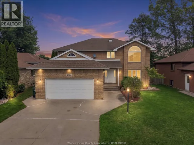 2564 BUTTERY STREET, Windsor, Ontario N9E4L9
