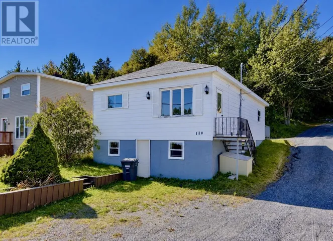 138 MEMORIAL Drive, CLARENVILLE, Newfoundland & Labrador A5A1N5