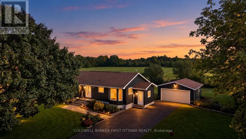 1537 JOHN QUINN ROAD, Ottawa, Ontario K4P1J7
