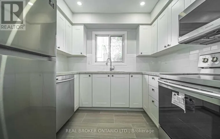 12 - 1100 OXFORD STREET, Oshawa (Lakeview), Ontario L1J6G4