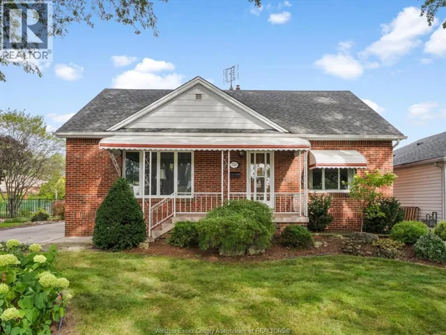 2566 Tourangeau, Windsor, Ontario N8W4N9
