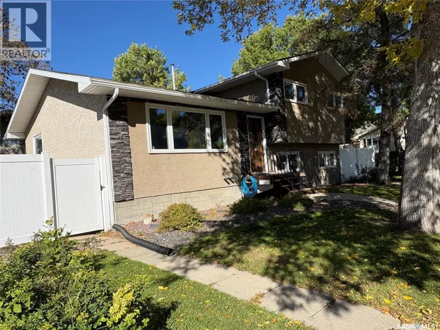 147 Fuhrmann CRESCENT, Regina, Saskatchewan S4R7W2