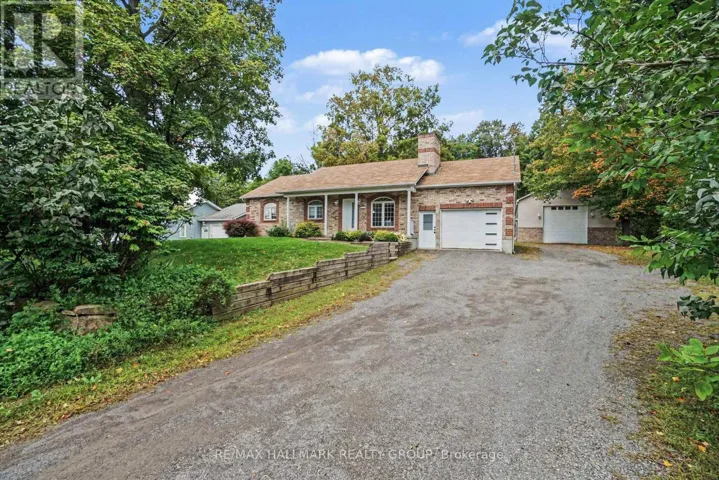 7273 MITCH OWENS ROAD, Ottawa, Ontario K1G3N4