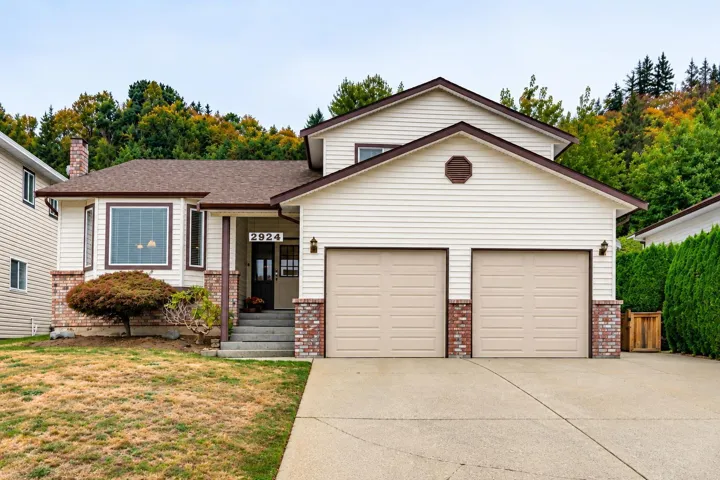2924 GLENSHIEL DRIVE, Abbotsford, British Columbia V3G1G8