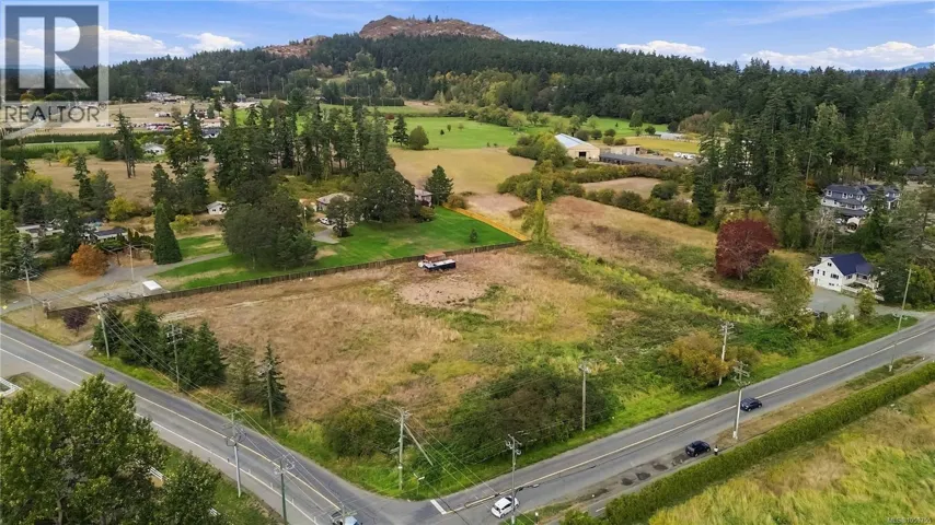 4143 Blenkinsop Rd, Saanich, British Columbia V8X2C3