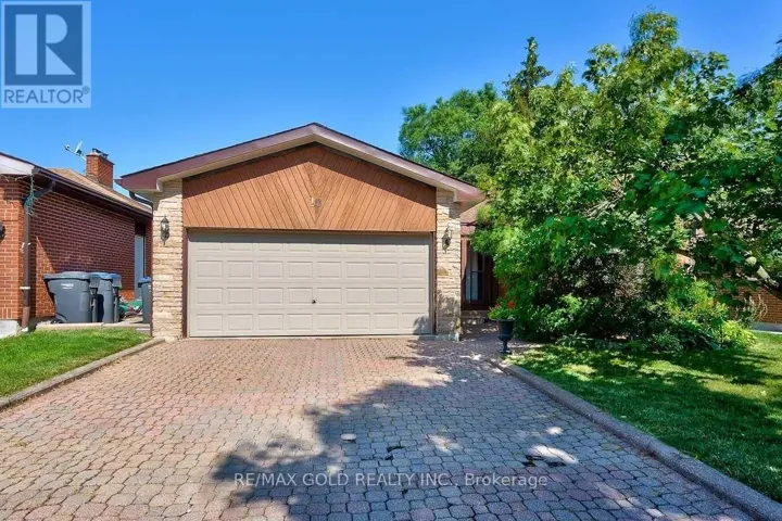 10 MILFORD CRESCENT, Brampton (Central Park), Ontario L6S3E4