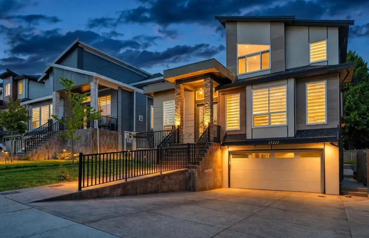 17217 59 AVENUE, Surrey, British Columbia V3S8T7