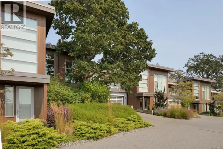802 Rainbow Ridge Lane, Saanich, British Columbia V8X0A6