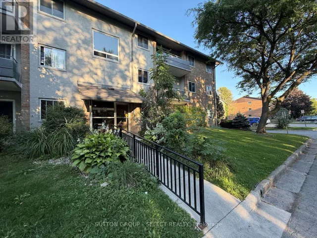 12 - 675 WONDERLAND ROAD S, London South (South M), Ontario N6K1M1