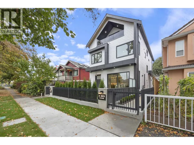 2 2070 E 26TH AVENUE, Vancouver, British Columbia V5N2W4