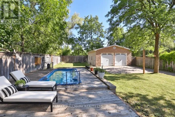 11 BROOKSIDE DRIVE, Mississauga (Streetsville), Ontario L5M1H2