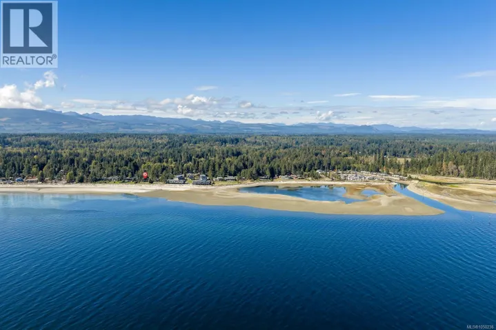 8998 CLARKSON Ave, Black Creek, British Columbia V9J1B2