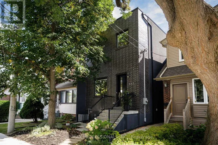 777 EASTERN AVENUE, Toronto (South Riverdale), Ontario M4M1E9