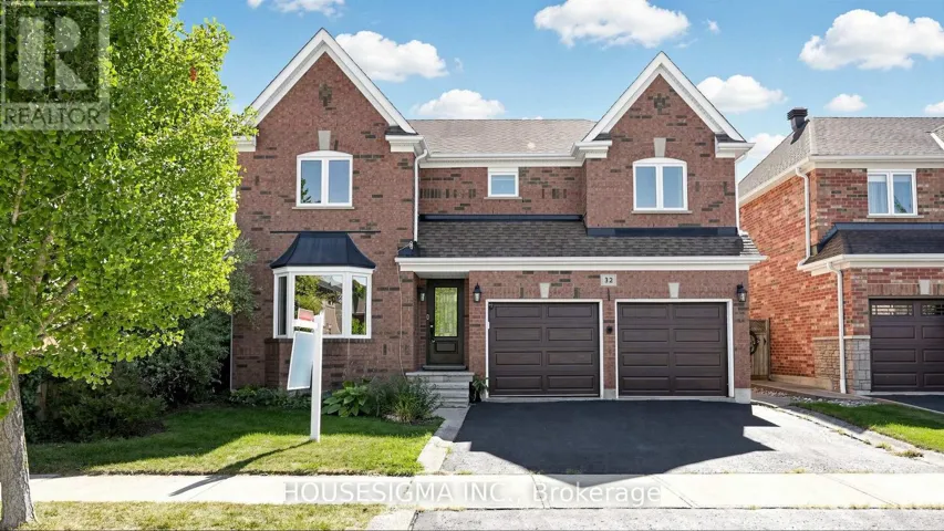 32 WILLOUGHBY WAY, Halton Hills (Georgetown), Ontario L7G6C4