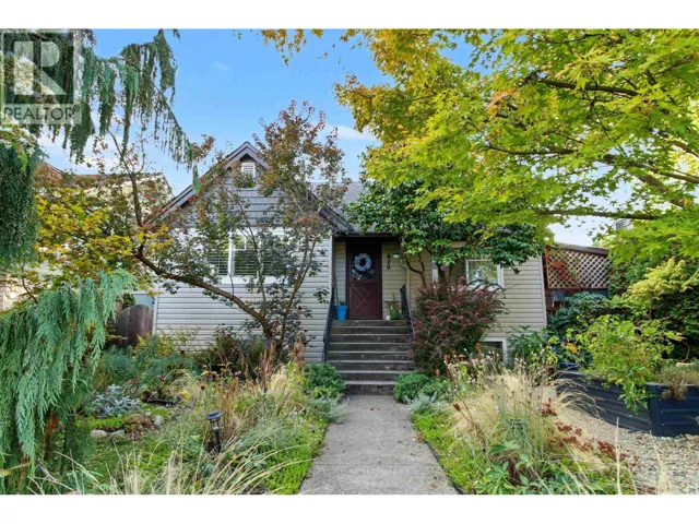 920 CHILLIWACK STREET, New Westminster, British Columbia V3L4V5