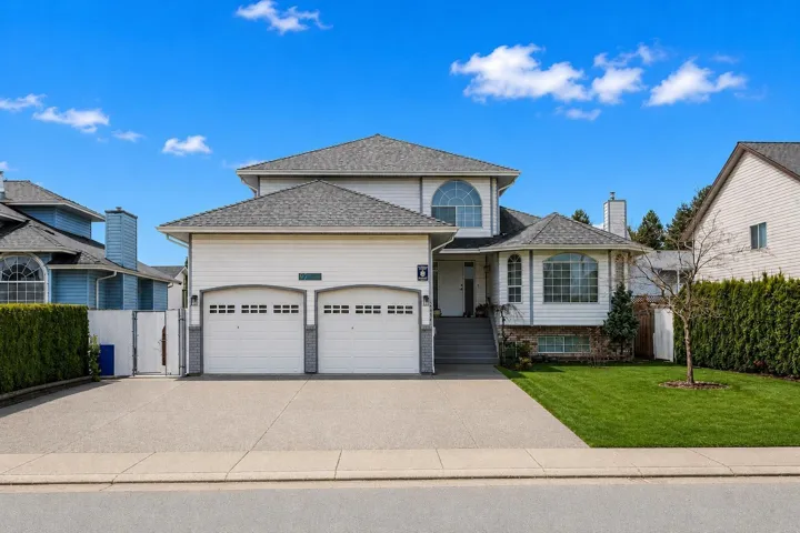 32144 ASHCROFT DRIVE, Abbotsford, British Columbia V2T5C7