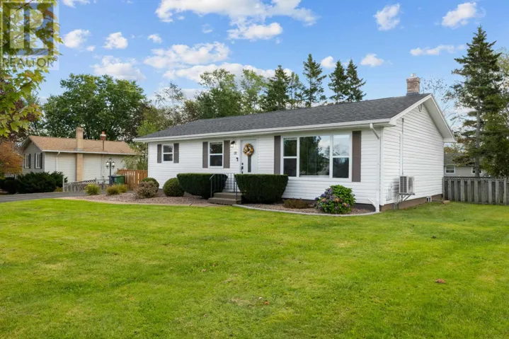 10 Dale Drive, Charlottetown, Prince Edward Island C1A7X5
