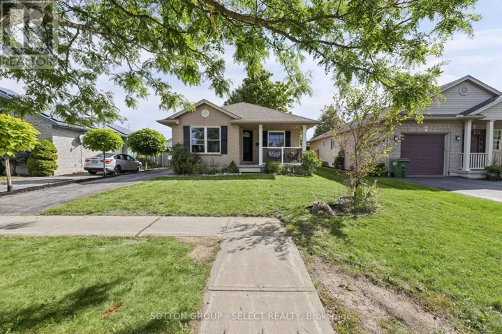 13 GOLDENROD COURT, St. Thomas, Ontario N5P4M7