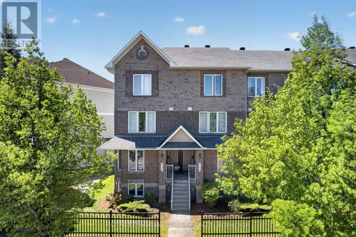 256 CRESTHAVEN DRIVE, Ottawa, Ontario K2G6W4